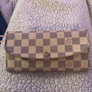 Louis Vuitton Emilie wallet